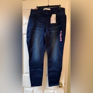 Levi’s Signature pull on jeans Women's Deep Indigo Skinny Jeans size 16